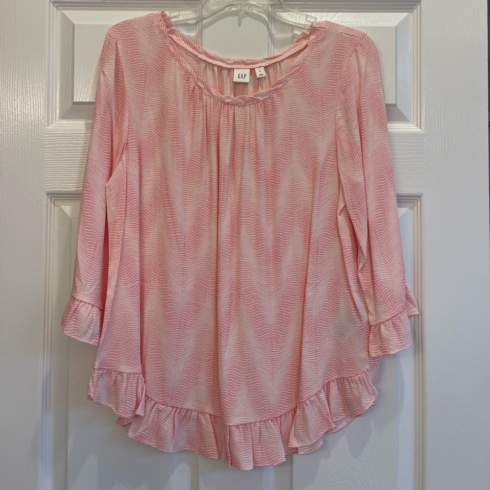 Women’s pink top